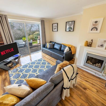 Pierocks Carver Entire House, Hot Tub & Wifi High Wycombe Ngoại thất bức ảnh