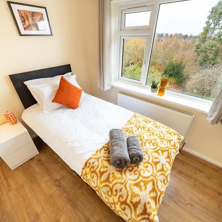 Pierocks Carver Entire House, Hot Tub & Wifi High Wycombe Ngoại thất bức ảnh