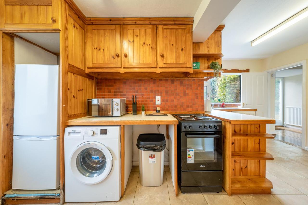 Pierocks Carver Entire House, Hot Tub & Wifi High Wycombe Ngoại thất bức ảnh