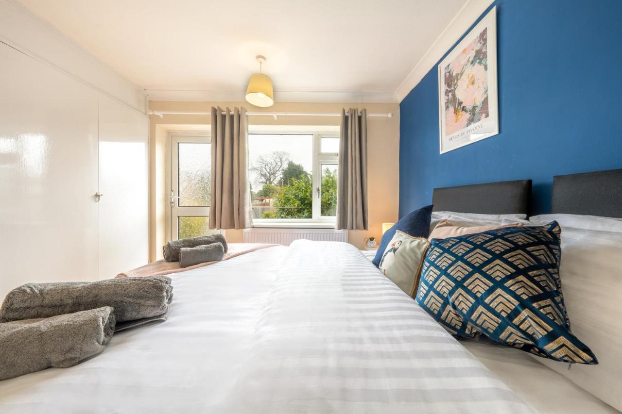 Pierocks Carver Entire House, Hot Tub & Wifi High Wycombe Ngoại thất bức ảnh
